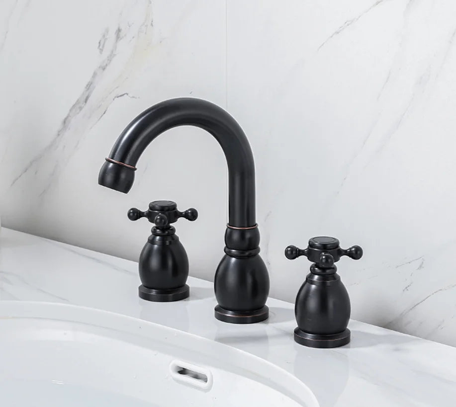 Luxury Brushed Gold Basin Faucet Brass Bathroom Faucet Widespread Antique Sink Faucets 3 Hole Hot Cold Sink Faucet Water Tap